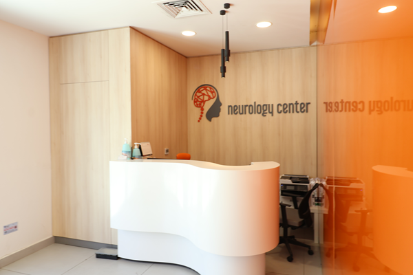 تشخيص دقيق في مستشفى السعودي يجنّب طفلًا رحلة علاج غير ضرورية